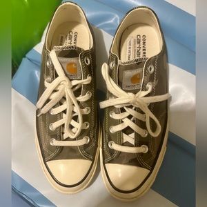 Carhartt camo converse